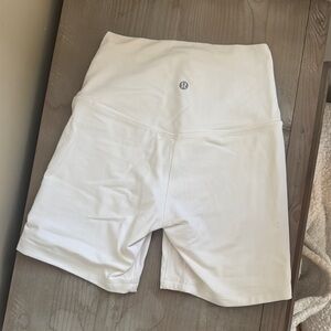lululemon white size 4 shorts